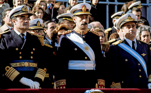 Argentiinan diktaattori Jorge Rafael Videla (keskellä). Kuva: Creative commons/Wikipedia.